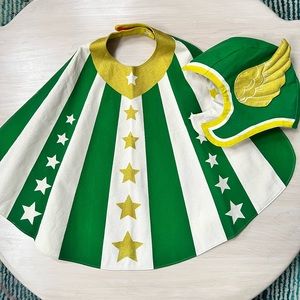 Kids Lovelane Designs Superhero costume (cape & hat), size medium/large